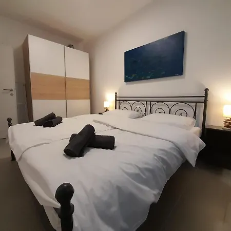 Apartment Vitamare 160 M From The