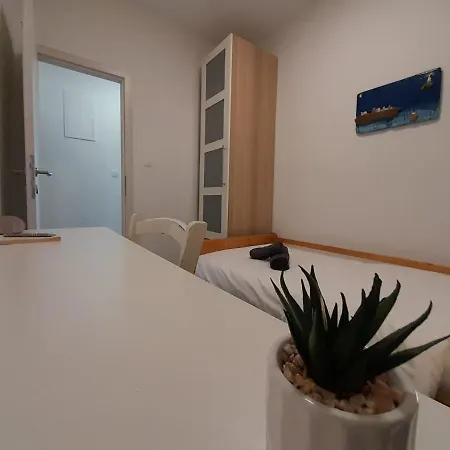 Apartment Vitamare 160 M From The Novi Vinodolski