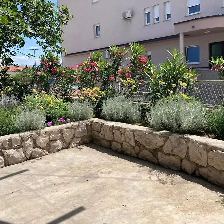 Apartment Vitamare 160 M From The