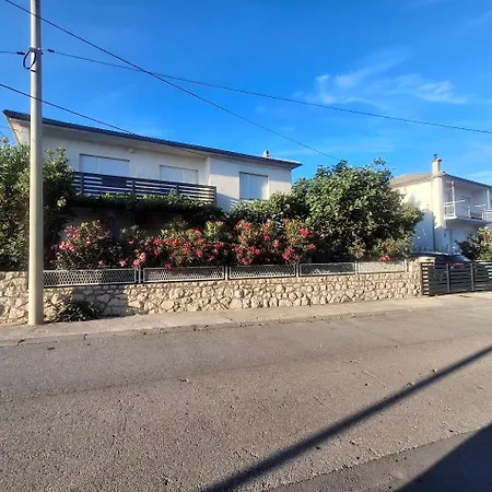 Vitamare 160 M From The Apartman *